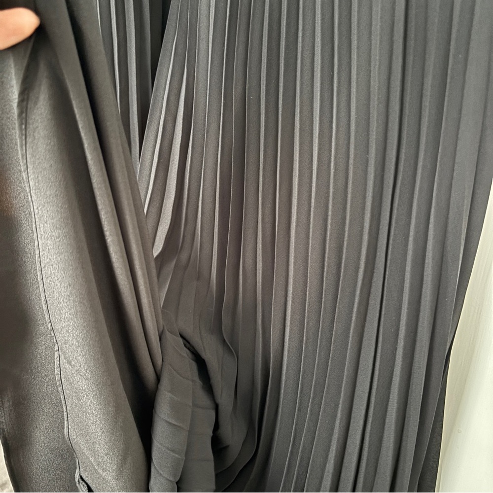 DKNY black sheer pleated skirt - Picture 7 of 10